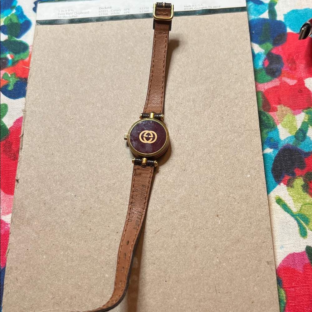 Gucci 2000L Wristwatch - Picture 4 of 9